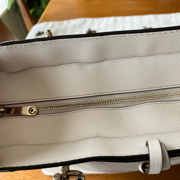 Elegant White Handbag - Picture 8 of 14